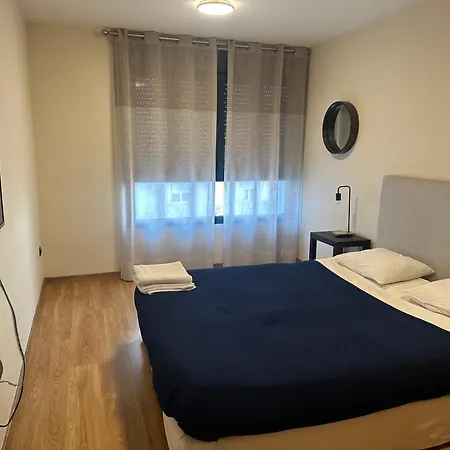 Ges Homes 公寓 *